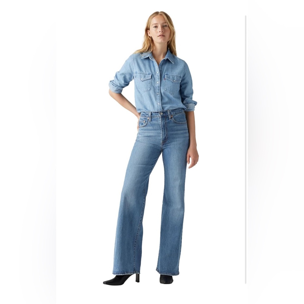 Levi's Ribcage Bell Jeans
